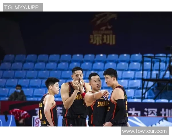 深圳篮球队在世锦赛中的灵活性展现与战术分析 深圳篮球队在世锦赛中的灵活性展现与战术分析