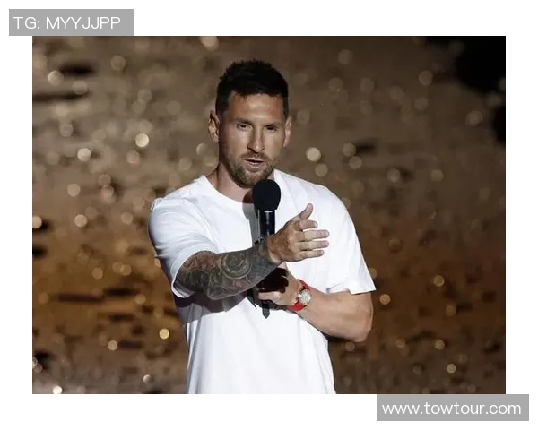 足球明星帅气亮相活动现场展现风采与魅力的精彩瞬间合集