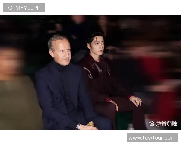 足球明星妻子聚会盛况揭秘真实瞬间尽显风采与魅力